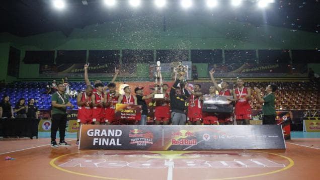 Perkasa! SMAN 116 Jakarta Nobatkan Diri Juara Grand Final Red Bull Basketball Championships 2022