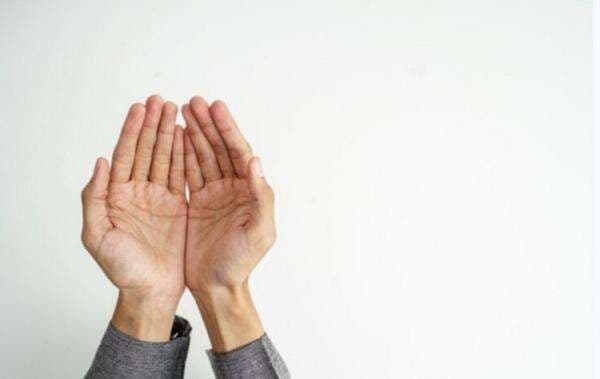 Yuk Amalkan, Ini Lima Doa untuk orang yang Menzalimi Kita Lengkap Teks Latin dan Artinya