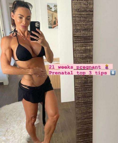 Wow! Wanita ini Hamil 23 Minggu Perutnya Bukan Membesar Malah Jadi Tambah Six Pack