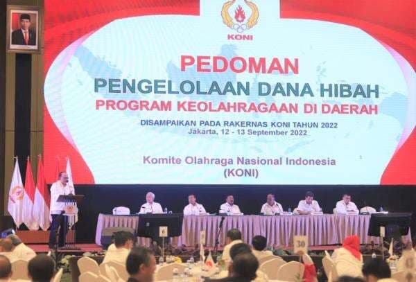 KONI Bagikan Buku Pedoman Dana Hibah Keolahragaan Untuk Tingkatkan Akuntabilitas Organisasi Keolahragaan