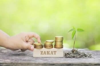 Apakah Boleh Memberikan Zakat Penghasilan kepada Keluarga? Ini Jawabannya
