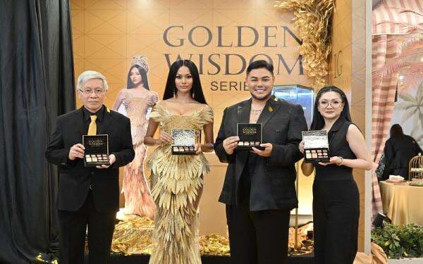 Ivan Gunawan Cosmetics Launching Produk Limited Edition: Golden Wisdom Make Up Palette