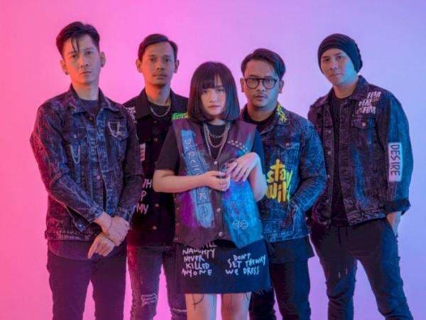 StereoWall Rilis Single Perdana Pasca Dikontrak Musica Studio, Punya Rumah Baru StereoWall Rilis Single Perdana Pasca Dikontrak Musica Studio, Punya Rumah Baru