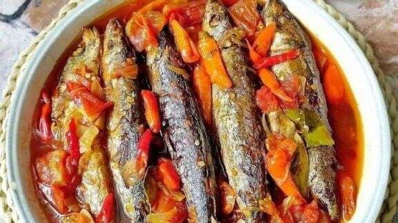 Resep Ikan Pindang Bumbu Sarden, Enak Disantap dengan Nasi Hangat Resep Ikan Pindang Bumbu Sarden, Enak Disantap dengan Nasi Hangat