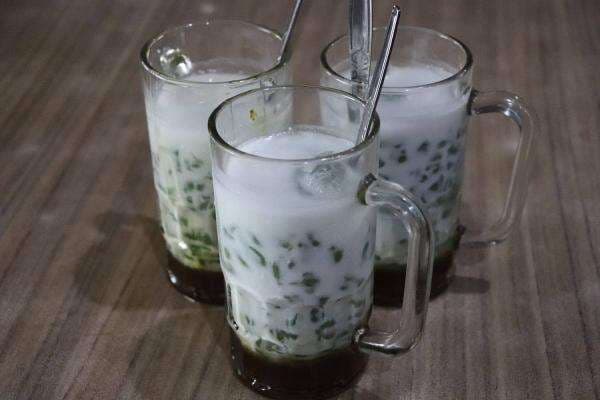 Mengenal Asal-Usul Berdirinya Es Cendol Elizabeth