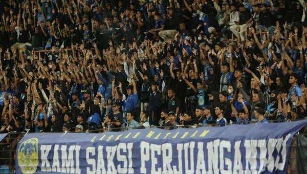 Brajamusti dan The Maident Dukung Langsung PSIM di Bekasi Brajamusti dan The Maident Dukung Langsung PSIM di Bekasi