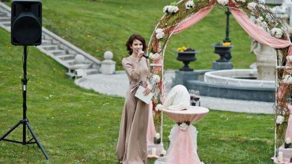 5 Contoh Teks Pembawa Acara Formal, Mudah Dipraktikkan