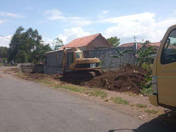 Diduga Tak Berijin, Polres Probolinggo Kota Hentikan Pengerukan Sungai di Desa Sumurmati