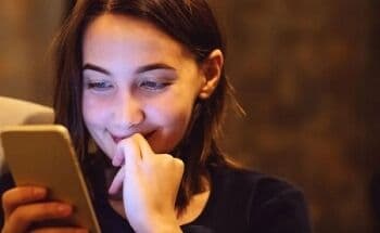 Populer Telco: Cara Intip Chat WhatsApp Pasangan hingga Bjorka Singgung Kasus Sambo