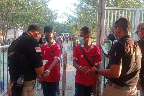 Pelatih Timnas Vietnam U-19 Terpukau dengan Aksi Suporter di Stadion GBT