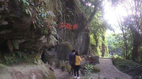 Goa Rong, Destinasi Wisata yang Tawarkan Sunset di Kawasan Perbukitan Semarang Goa Rong, Destinasi Wisata yang Tawarkan Sunset di Kawasan Perbukitan Semarang