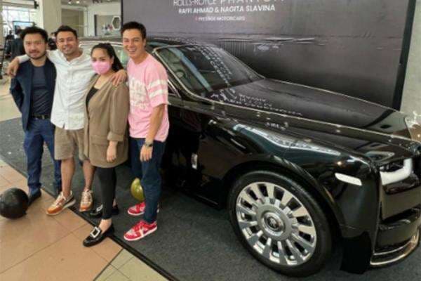 Deretan Koleksi Mobil Mewah Raffi Ahmad Deretan Koleksi Mobil Mewah Raffi Ahmad