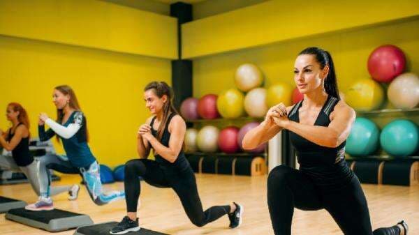 Lakukan 7 Gerakan Dasar Senam Aerobik Untuk Pemula