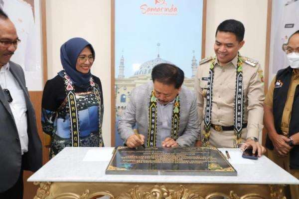 Kepala Perpusnas Resmikan Gedung Perpustakaan Kota Samarinda