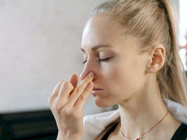 4 Gerakan Membuat Hidung Pesek Menjadi Mancung Alami, Gampang!