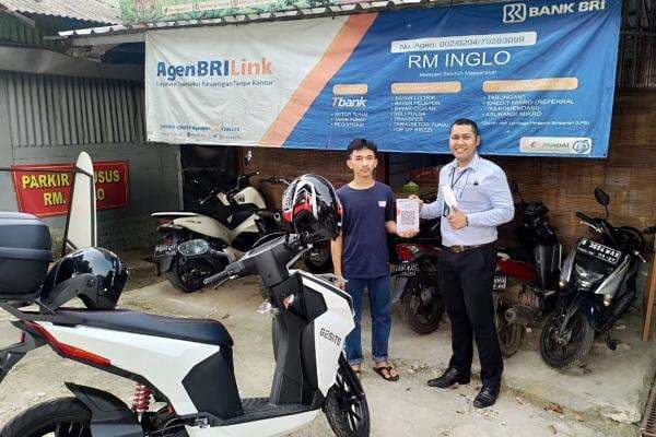 Terapkan Sustainability di Setiap Aspek, BRI Pakai Kendaraan Listrik