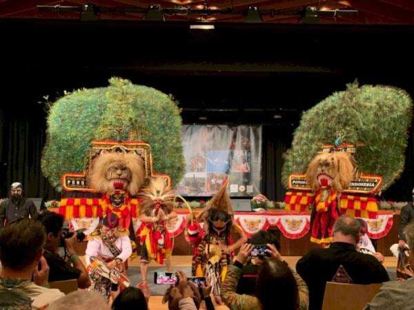 Speechless! Datang ke Festival Indonesia, Bule Jerman Syok Lihat Reog Ponorogo dan Gamelan