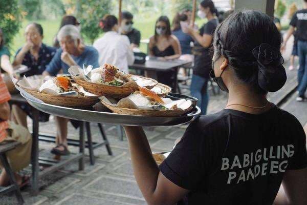 Kuliner Babi Guling Pande Egi: Makanan Enak, Panorama Apik