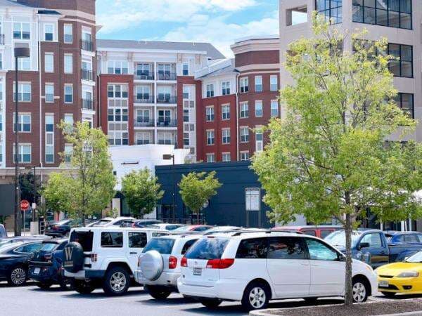 Kaget Banget! Ternyata Segini Biaya Parkir Mobil di Amerika, Bikin Kantong Jebol?