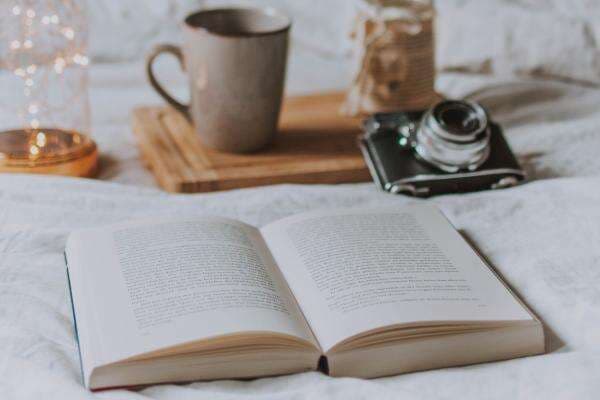 Sinopsis Novel Azzamine, Kisah Cinta Segitiga