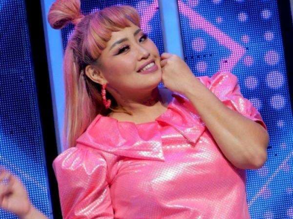 Pinkan Mambo Curhat Sering Dikira Gangguan Jiwa: Aku Suka Ngomong Aneh-aneh Pinkan Mambo Curhat Sering Dikira Gangguan Jiwa: Aku Suka Ngomong Aneh-aneh