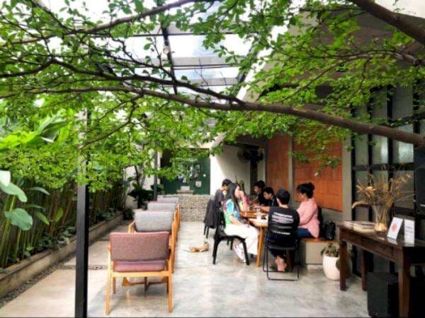 Unik! Harus Lewat Lorong Gelap untuk Menuju Coffee Shop Ini, Hidden Gem di Jaksel