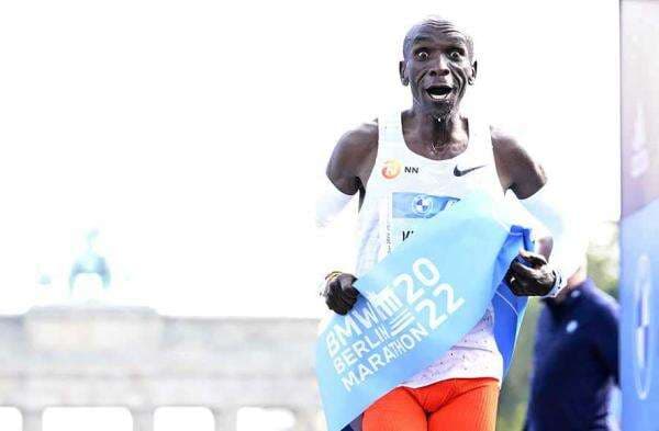 Eliud Kipchoge Pecahkan Rekor Dunia Lari Marathon