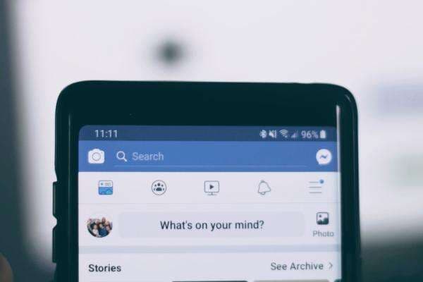 4 Cara Mencari Postingan Lama di Facebook
