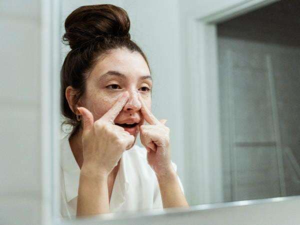 Yuk, Kenali 5 Tanda Kulit yang Mengalami Over Eksfoliasi Sebelum Terlambat!