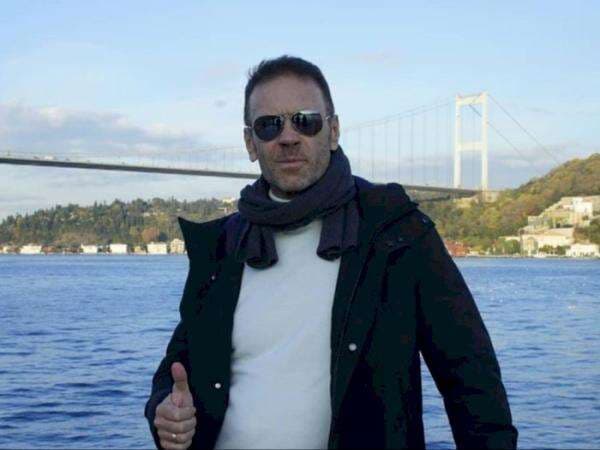Bintang Porno Rocco Siffredi Akan Bintangi Serial Terbaru Netflix 'Supersex'