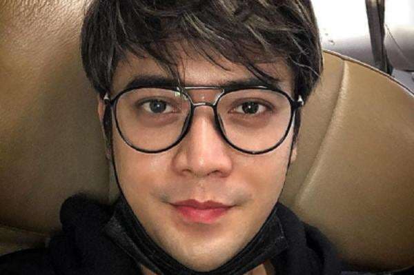 Kriss Hatta Tolak Buka Identitas Pacar yang Masih di Bawah Umur, Netizen: Takut Dihujat Paedofil?