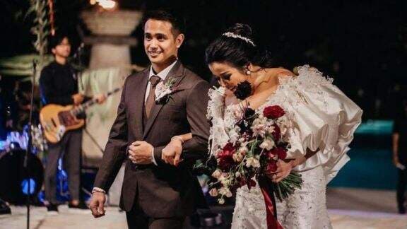 Dibuat Bergetar dengan `Service` Ajun Perwira, Jennifer Jill Terkapar Lemas Cr*t 4 Kali: Kita Seharian Dikamar...