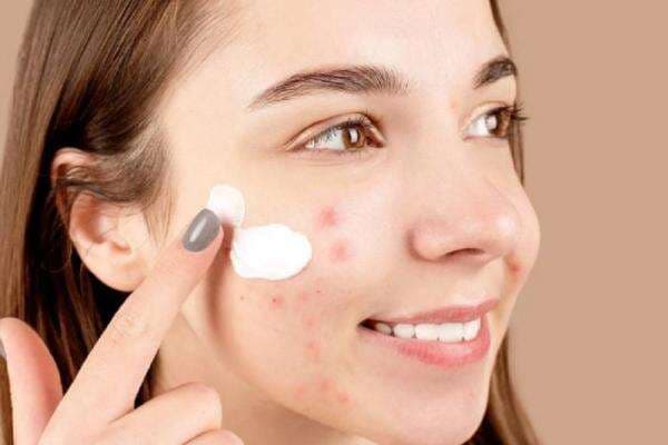 5 Rekomendasi Masker Wajah untuk Kulit Berjerawat