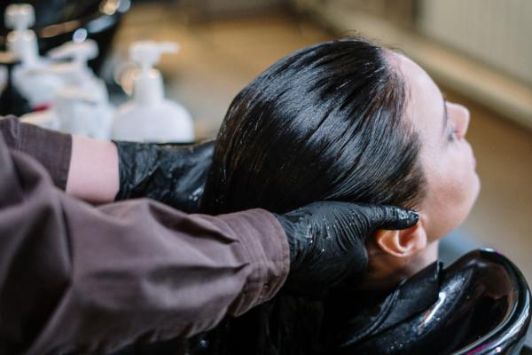 6 Rekomendasi Masker Rambut untuk Rambut Kering 6 Rekomendasi Masker Rambut untuk Rambut Kering