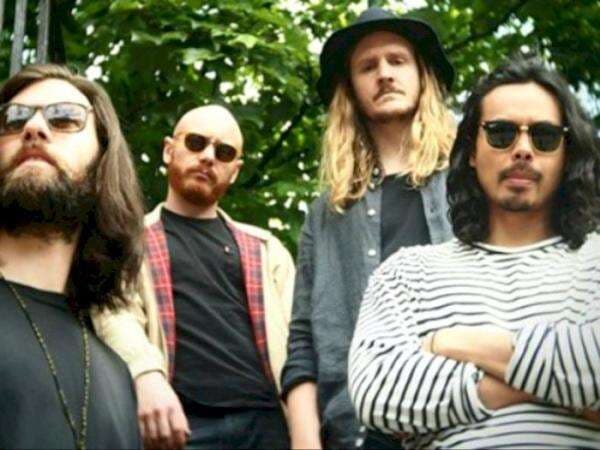 Chord Gitar Lagu 'Sweet Disposition' The Temper Trap, Melodinya Berasa Liburan!
