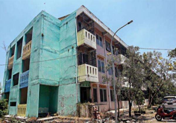 Satu Bangunan Rusunawa Bulusidokare Sidoarjo Sudah Miring