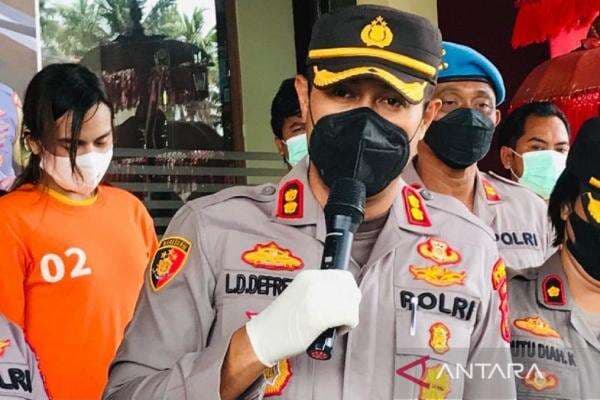 Waria Manado Jahati Bule di Kuta Bali, Polisi Bergeleng