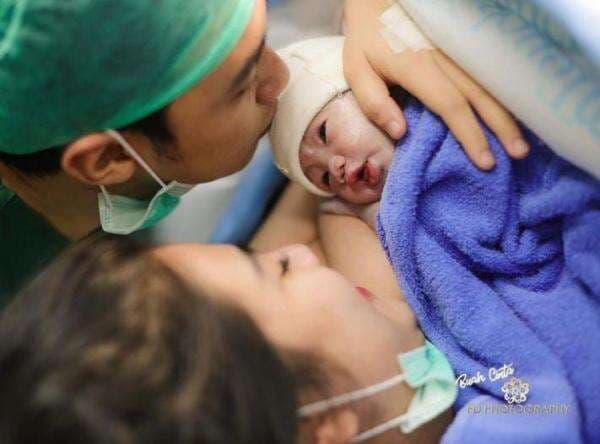 Kelahir Bayi di Bulan Maulid, Ingatkan Orang Tua untuk Mendidik Anak Dengan Sebaik-baiknya