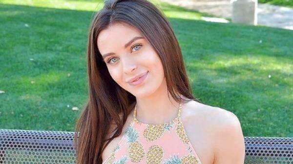 Dicari! Bapak dari bayi Bintang Porno Lana Rhoades, Ada yang Mau jadi Bapaknya?