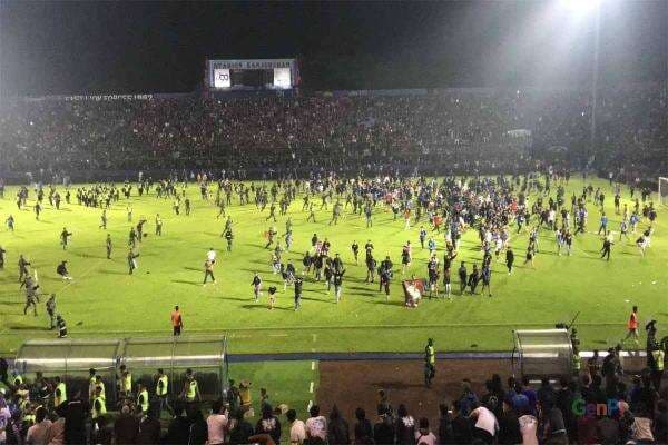 127 Orang Meninggal Dunia di Stadion Kanjuruhan, Usai Laga Arema FC vs Persebaya