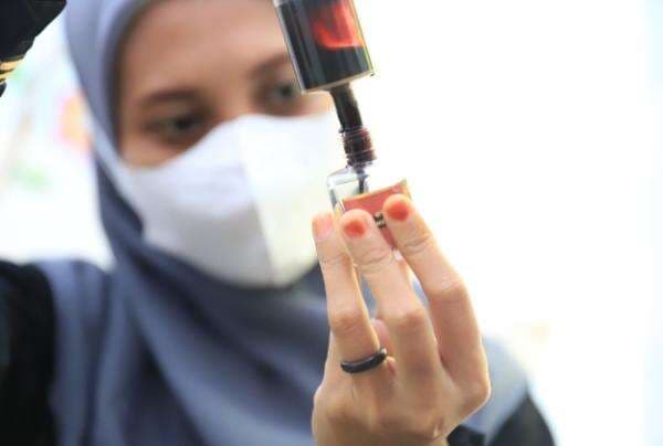 Warga Kota Tangerang Ini Sukses Bisnis Kuteks Hingga Tembus Luar Negeri