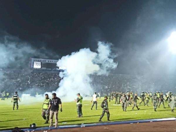 Detik-detik Tragedi Kanjuruhan yang Tewaskan Ratusan Orang
