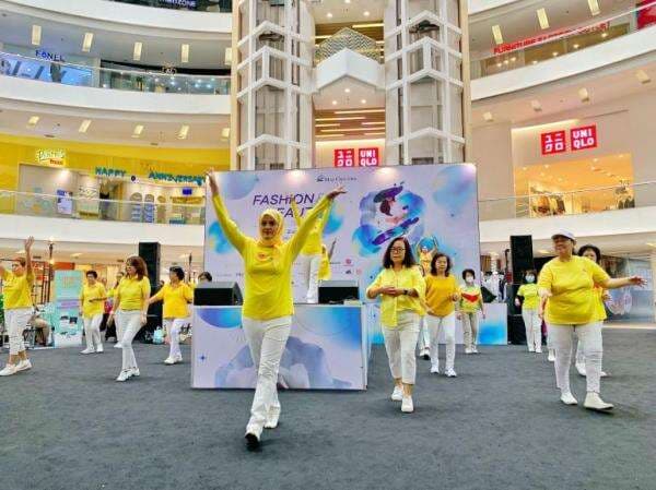 Komunitas Zumba Dan Line Dance Meriahkan Fashion Beauty Di Mall Ciputra Jakarta