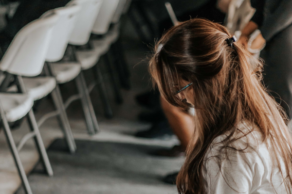 10 Inspirasi Warna Rambut Golden Brown Paling Menarik