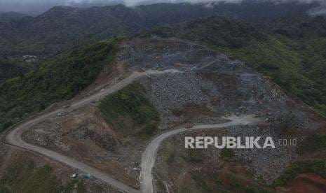In Picture: Pemerintah Tambang Andesit dari Gunung Pangajar untuk Bangun Bendungan