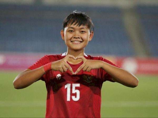 Cetak Gol ala Anime Captain Tsubasa, Pesepakbola Putri Indonesia Ini Jadi Sorotan