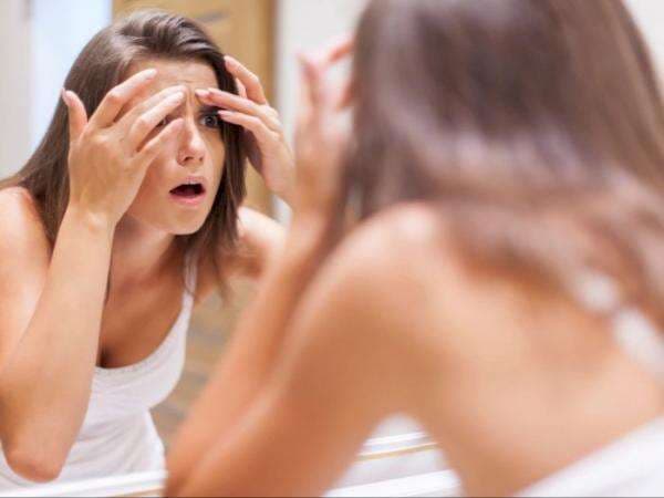 6 Cara Menghilangkan Bruntusan di Jidat, Jaga Kehigienisan!