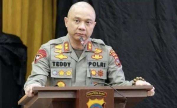 Gosipnya Kena Kasus Narkoba Sore Ini Kapolri Umumkan Status Irjen Pol Teddy Minahasa Putra