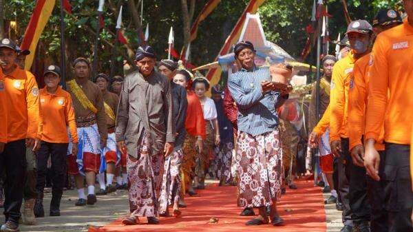 Tradisi Sedekah Laut Jadi Agenda Wisata Daerah