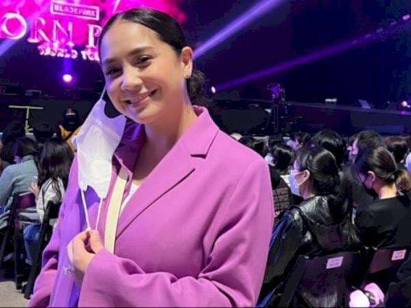 Nagita Slavina Nangis Lihat Kecantikan Jisoo pas Nonton Konser BLACKPINK di Korea Nagita Slavina Nangis Lihat Kecantikan Jisoo pas Nonton Konser BLACKPINK di Korea